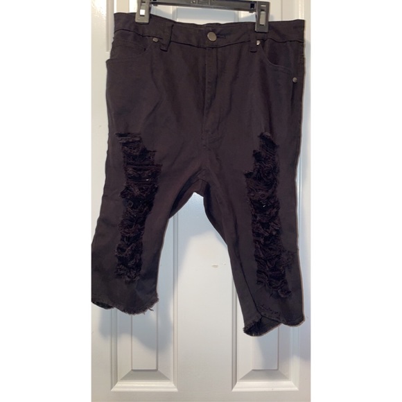 Black Bermuda Shorts - Picture 4 of 11